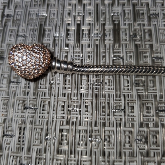 NWOT Pandora Pavé Heart rose gold Bracelet 6.3in - Picture 5 of 5